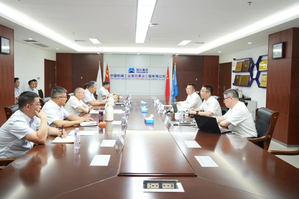 琚亮到公司调研指导工作