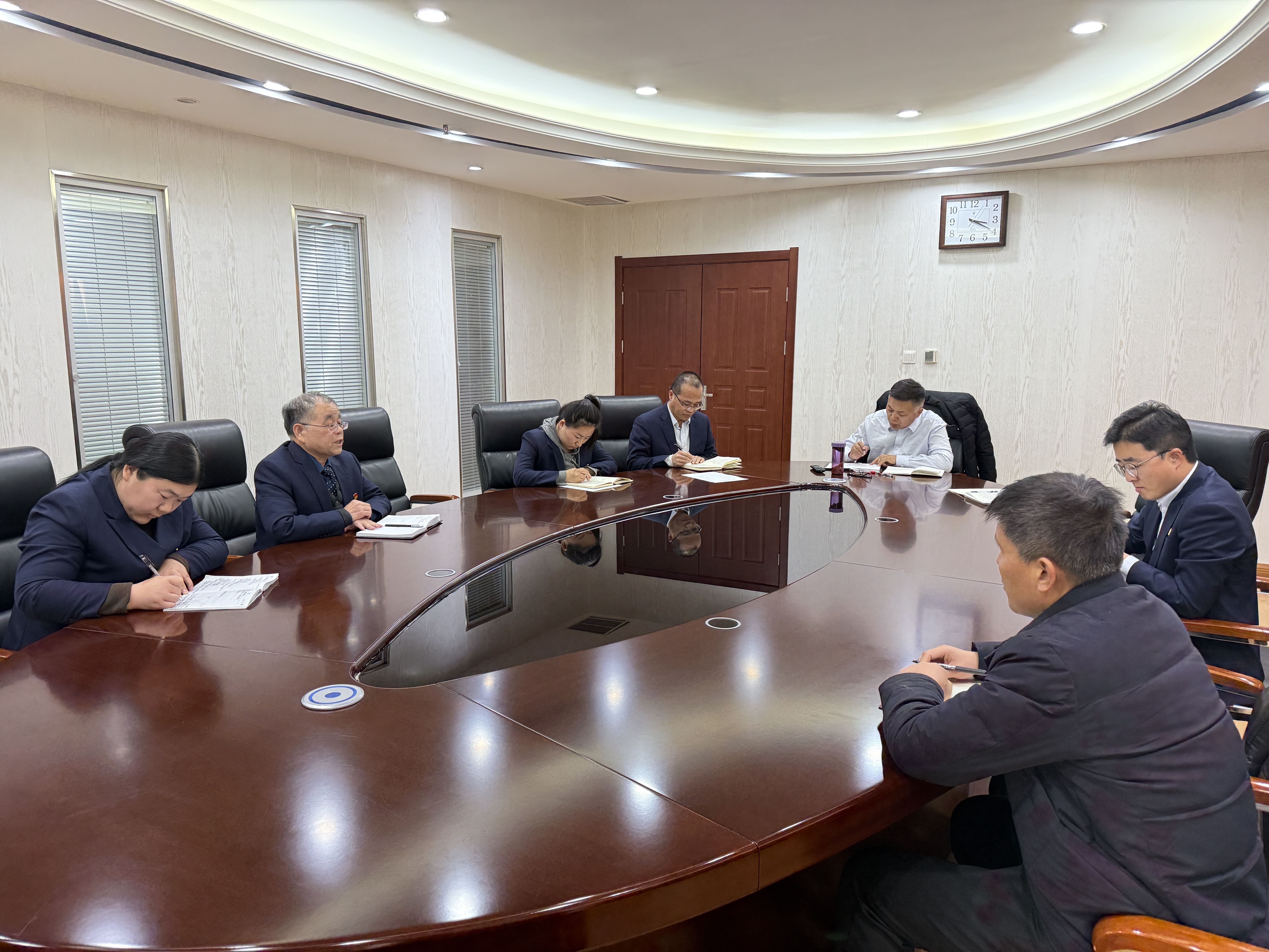 公司纪委开展党的二十届四中全会精神及《习近平谈治国理政第五卷》学习研讨